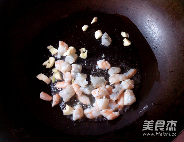 青蔬炒海鮮的做法-家常味炒菜譜-易網(wǎng)健康養(yǎng)生網(wǎng) 青蔬炒海鮮的做法-家常味炒菜譜