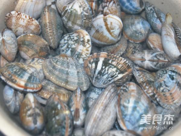 辣炒花蛤的做法-香辣味炒菜譜-易網<a href=http://www.xllyou.com/ target=_blank class=infotextkey>健康養生</a>網 辣炒花蛤的做法-香辣味炒菜譜