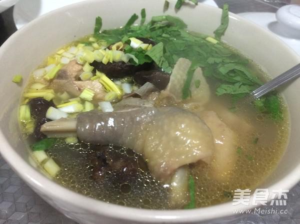 香菇雞湯的做法-咸鮮味燉菜譜