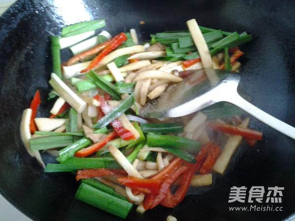 素炒杏鮑菇的做法-咸鮮味炒菜譜-易網(wǎng)健康養(yǎng)生網(wǎng) 素炒杏鮑菇的做法-咸鮮味炒菜譜