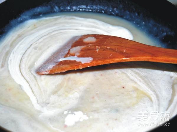 培根土豆?jié)鉁淖龇?咸鮮味煮菜譜