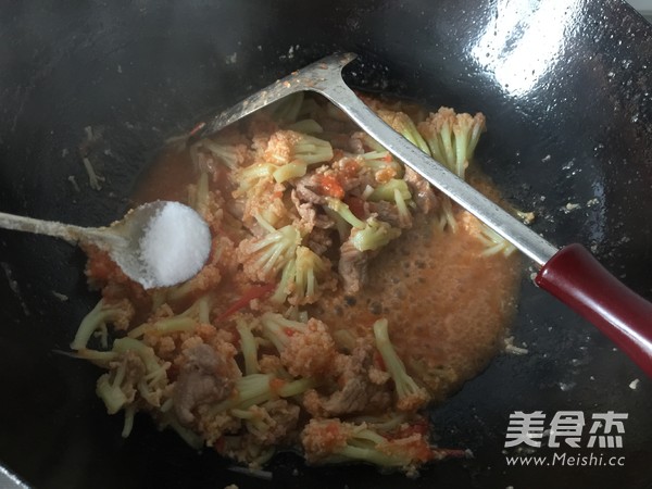 番茄炒菜花的做法-家常味炒菜譜