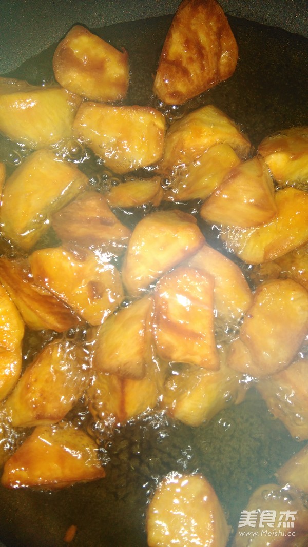 拔絲紅薯的做法-甜味炸菜譜-易網健康養生網 拔絲紅薯的做法-甜味炸菜譜