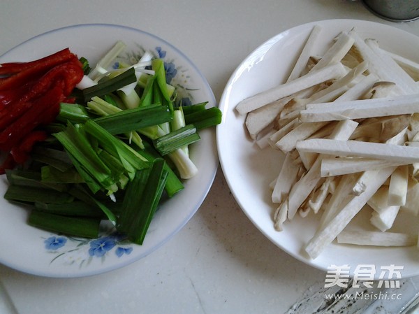 素炒杏鮑菇的做法-咸鮮味炒菜譜-易網(wǎng)<a href=http://www.xllyou.com/ target=_blank class=infotextkey>健康養(yǎng)生</a>網(wǎng) 素炒杏鮑菇的做法-咸鮮味炒菜譜