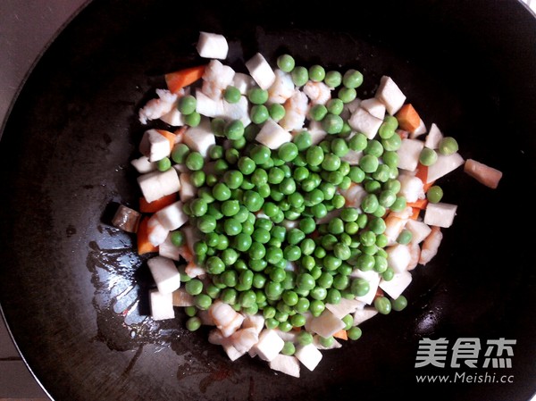 青蔬炒海鮮的做法-家常味炒菜譜-易網(wǎng)健康養(yǎng)生網(wǎng) 青蔬炒海鮮的做法-家常味炒菜譜