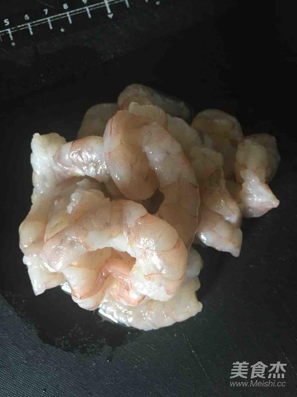 簡易版蝦仁雞蛋炒飯的做法-咸鮮味炒菜譜-易網<a href=http://www.xllyou.com/ target=_blank class=infotextkey>健康養生</a>網 簡易版蝦仁雞蛋炒飯的做法-咸鮮味炒菜譜