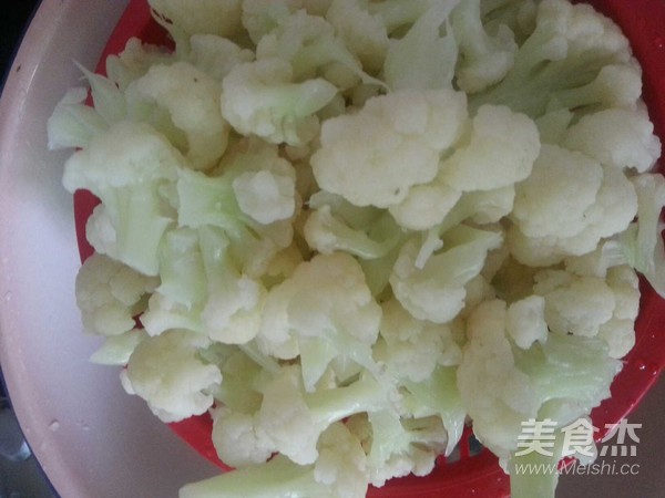 炒菜花的做法-家常味炒菜譜-易網<a href=http://www.xllyou.com/ target=_blank class=infotextkey>健康養生</a>網 炒菜花的做法-家常味炒菜譜