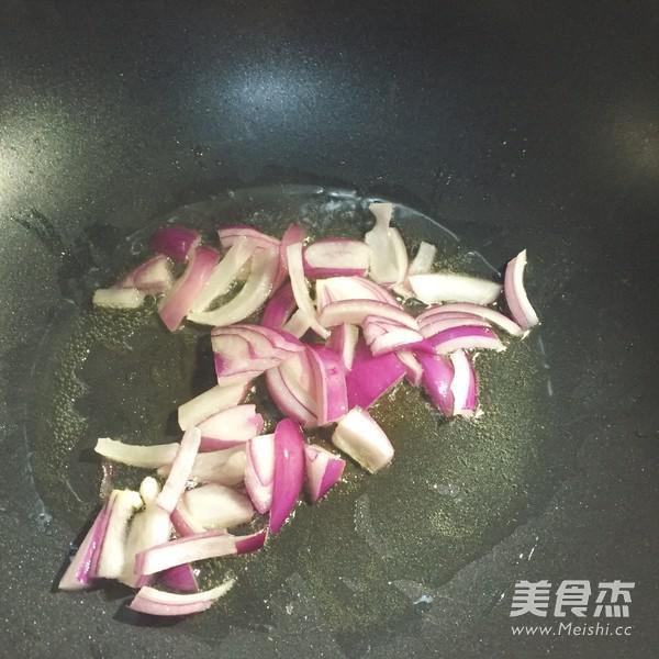 南瓜雞肉燜飯的做法-家常味燜菜譜-易網健康養生網 南瓜雞肉燜飯的做法-家常味燜菜譜