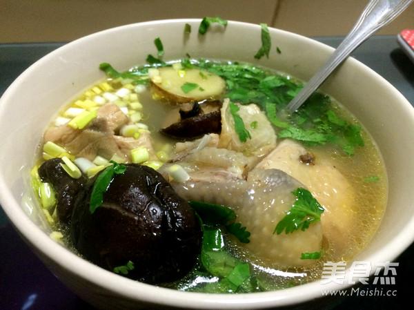 香菇雞湯的做法-咸鮮味燉菜譜