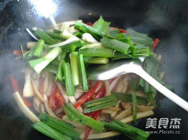 素炒杏鮑菇的做法-咸鮮味炒菜譜-易網(wǎng)健康養(yǎng)生網(wǎng) 素炒杏鮑菇的做法-咸鮮味炒菜譜