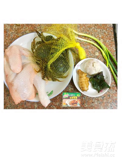 大閘蟹燜滑雞的做法-家常味燜菜譜-易網<a href=http://www.xllyou.com/ target=_blank class=infotextkey>健康養生</a>網 大閘蟹燜滑雞的做法-家常味燜菜譜