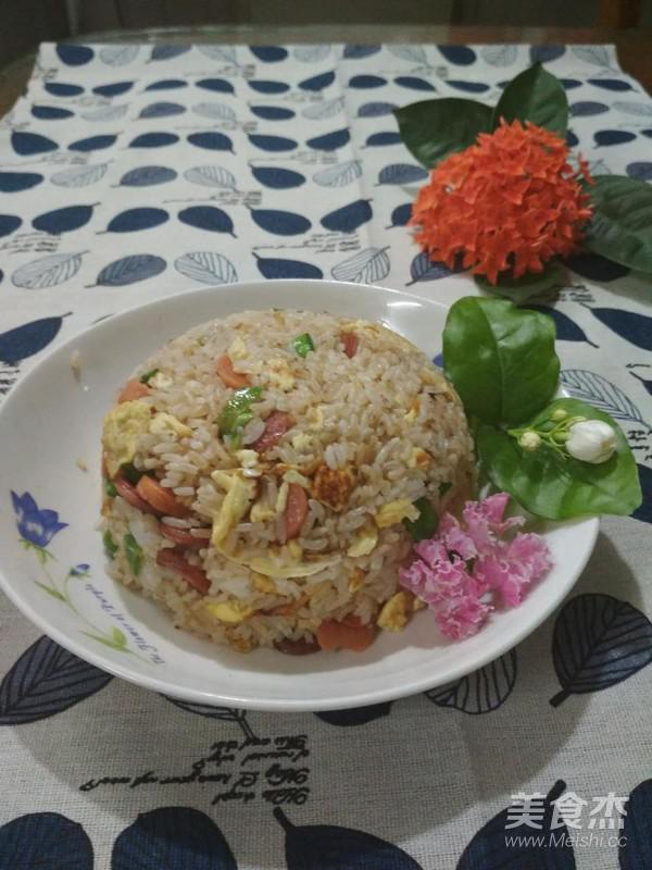 蛋腸炒飯的做法-家常味炒菜譜-易網健康養生網 蛋腸炒飯的做法-家常味炒菜譜