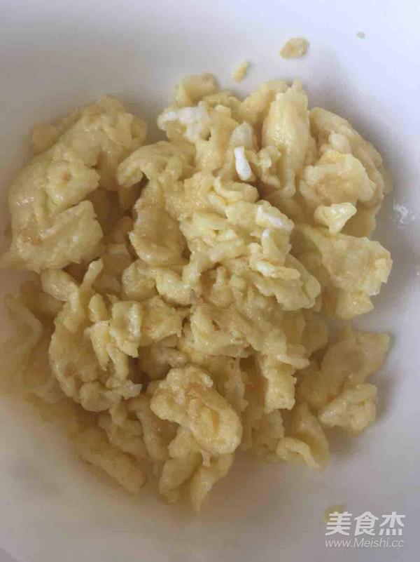 簡易版蝦仁雞蛋炒飯的做法-咸鮮味炒菜譜-易網健康養生網 簡易版蝦仁雞蛋炒飯的做法-咸鮮味炒菜譜