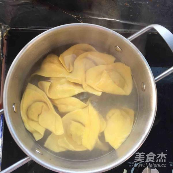 （金甲）餛飩的做法-咸鮮味煮菜譜