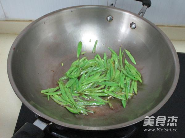 干煸扁豆絲的做法-香辣味炒菜譜-易網健康養生網 干煸扁豆絲的做法-香辣味炒菜譜