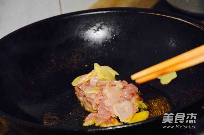 木耳炒肉片的做法-家常味炒菜譜-易網健康養生網 木耳炒肉片的做法-家常味炒菜譜