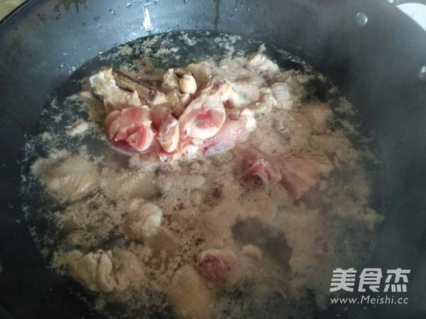 雞肉粉燜的做法-家常味燉菜譜-易網健康養生網 雞肉粉燜的做法-家常味燉菜譜