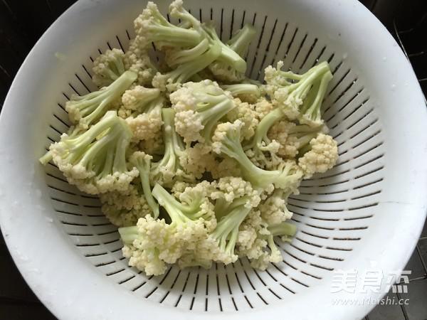 番茄炒菜花的做法-家常味炒菜譜