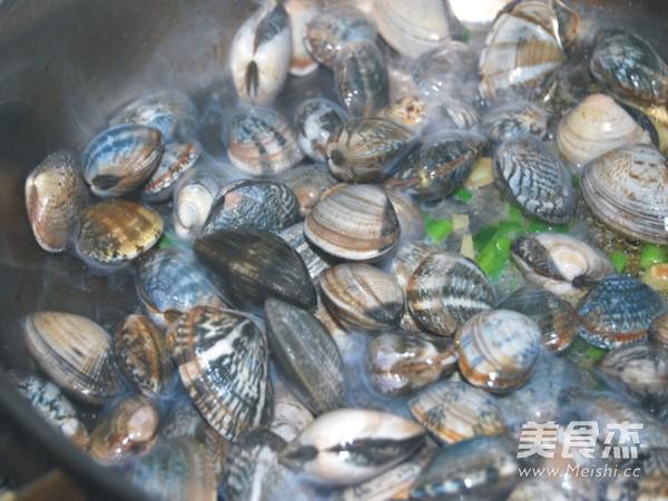 辣炒花蛤的做法-香辣味炒菜譜-易網健康養生網 辣炒花蛤的做法-香辣味炒菜譜