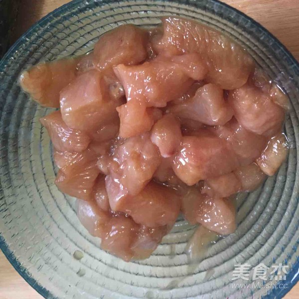 宮保雞丁的做法-酸甜味炒菜譜-易網<a href=http://www.xllyou.com/ target=_blank class=infotextkey>健康養生</a>網 宮保雞丁的做法-酸甜味炒菜譜