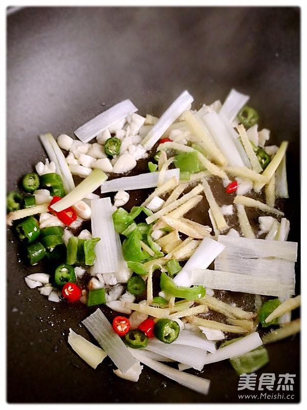 辣炒白蛤的做法-香辣味炒菜譜-易網(wǎng)健康養(yǎng)生網(wǎng) 辣炒白蛤的做法-香辣味炒菜譜