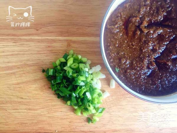 香菇雞肉炸醬面的做法-家常味炸菜譜