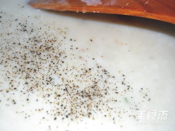 培根土豆?jié)鉁淖龇?咸鮮味煮菜譜