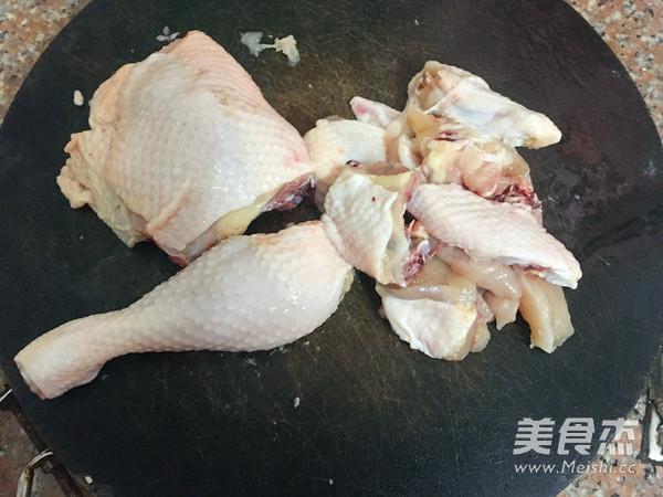 大閘蟹燜滑雞的做法-家常味燜菜譜-易網健康養生網 大閘蟹燜滑雞的做法-家常味燜菜譜