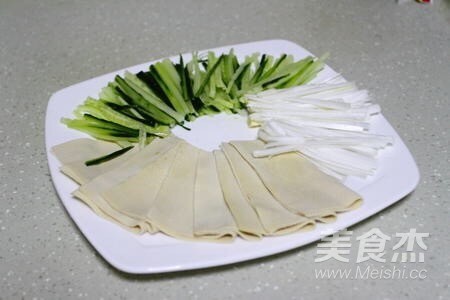 京醬肉絲的做法-醬香味燒菜譜-易網健康養生網 京醬肉絲的做法-醬香味燒菜譜