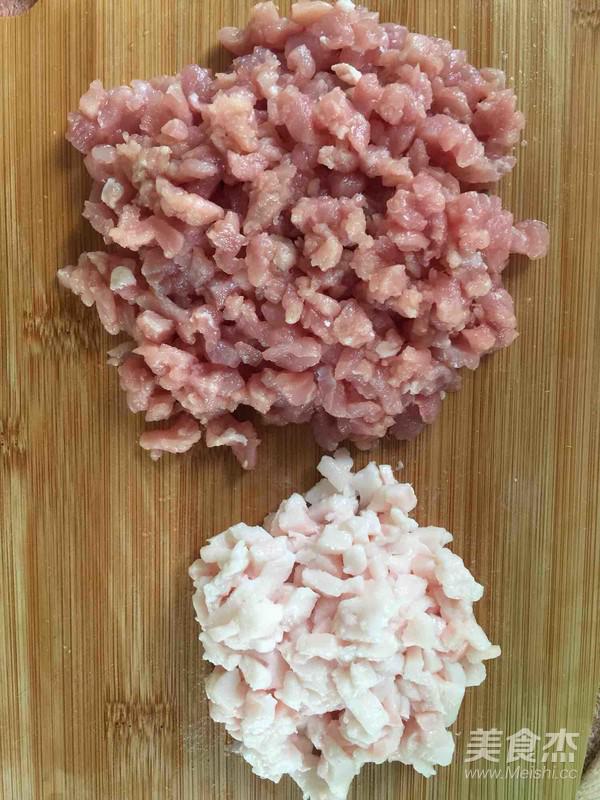 紫菜蝦皮餛飩的做法-咸鮮味煮菜譜-易網(wǎng)<a href=http://www.xllyou.com/ target=_blank class=infotextkey>健康養(yǎng)生</a>網(wǎng) 紫菜蝦皮餛飩的做法-咸鮮味煮菜譜