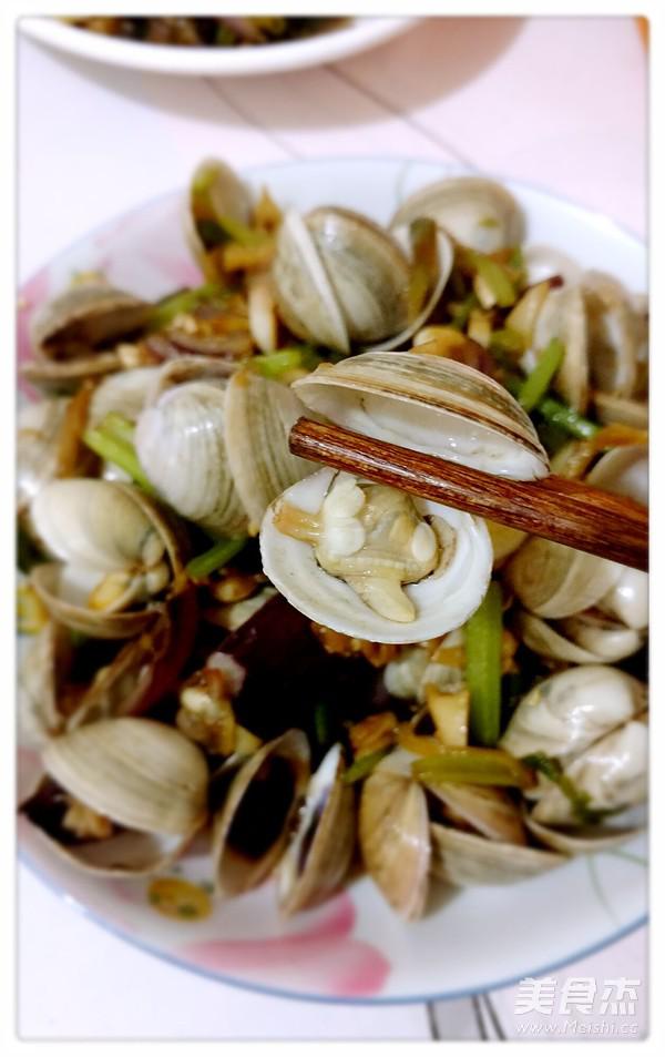 辣炒白蛤的做法-香辣味炒菜譜-易網(wǎng)健康養(yǎng)生網(wǎng) 辣炒白蛤的做法-香辣味炒菜譜