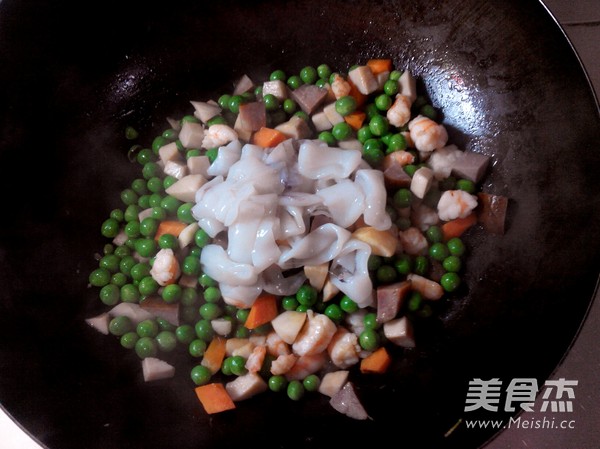 青蔬炒海鮮的做法-家常味炒菜譜-易網(wǎng)健康養(yǎng)生網(wǎng) 青蔬炒海鮮的做法-家常味炒菜譜