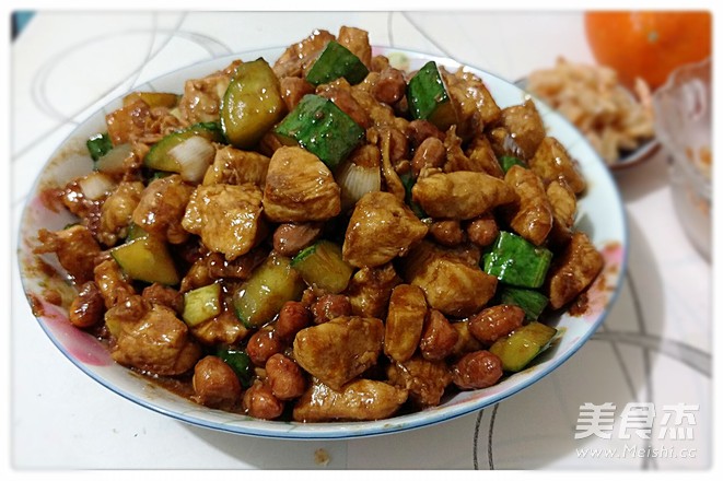 醬爆雞丁的做法-家常味炒菜譜-易網健康養生網 醬爆雞丁的做法-家常味炒菜譜