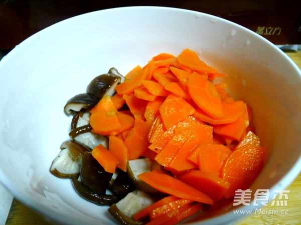 蔥油拌香菇的做法-蔥香味拌菜譜-易網(wǎng)健康養(yǎng)生網(wǎng) 蔥油拌香菇的做法-蔥香味拌菜譜