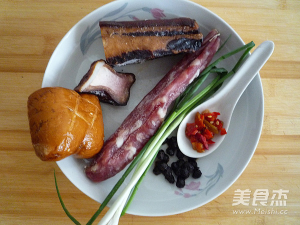 臘味蒸熏干的做法-其它口味蒸菜譜-易網<a href=http://www.xllyou.com/ target=_blank class=infotextkey>健康養生</a>網 臘味蒸熏干的做法-其它口味蒸菜譜