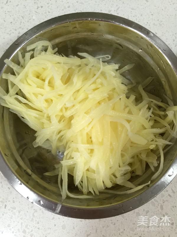 涼拌土豆絲的做法-酸辣味拌菜譜-易網健康養(yǎng)生網 涼拌土豆絲的做法-酸辣味拌菜譜