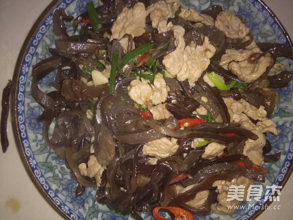 木耳炒肉的做法-香辣味炒菜譜-易網健康養生網 木耳炒肉的做法-香辣味炒菜譜