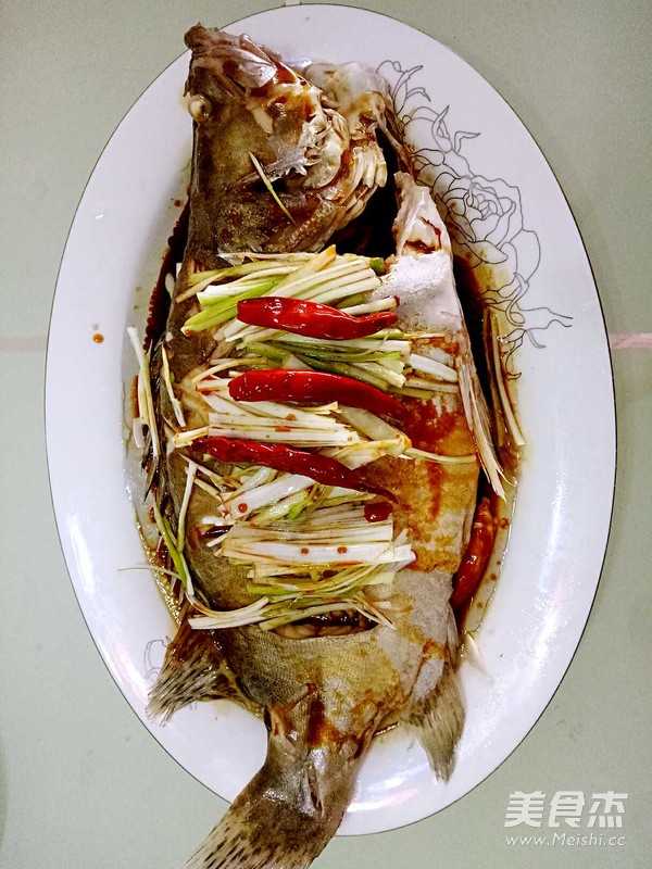 清蒸桂魚的做法-咸鮮味蒸菜譜-易網健康養生網 清蒸桂魚的做法-咸鮮味蒸菜譜