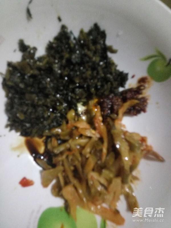 拌面的做法-五香味拌菜譜-易網健康養生網 拌面的做法-五香味拌菜譜