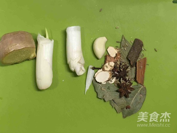 家常醬牛肉的做法-醬香味醬菜譜