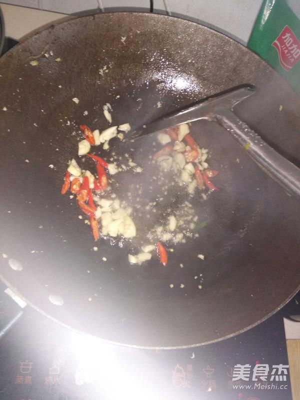 木耳炒肉的做法-香辣味炒菜譜-易網<a href=http://www.xllyou.com/ target=_blank class=infotextkey>健康養生</a>網 木耳炒肉的做法-香辣味炒菜譜