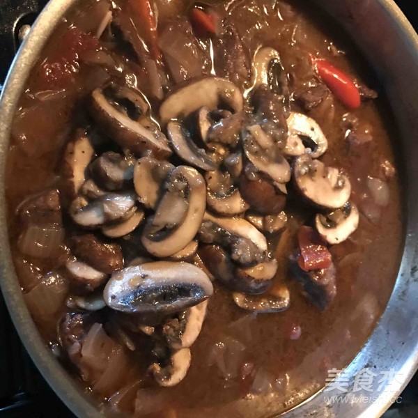 紅酒燉牛肉配糙米飯的做法-奶香味燉菜譜-易網健康養生網 紅酒燉牛肉配糙米飯的做法-奶香味燉菜譜