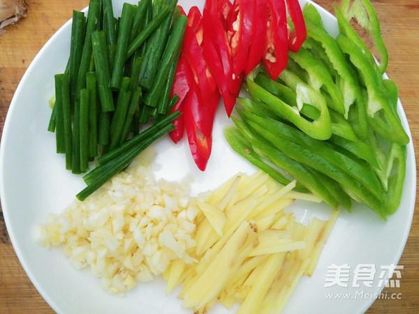 雙椒辣炒螃蟹的做法-家常味炒菜譜