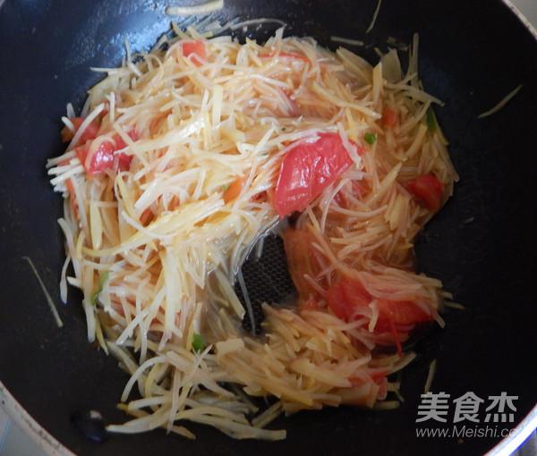 西紅柿炒土豆絲的做法-家常味炒菜譜-易網健康養生網 西紅柿炒土豆絲的做法-家常味炒菜譜