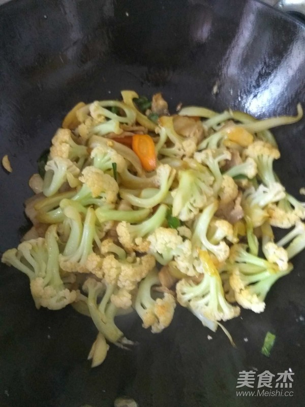 肉炒有機菜花的做法-家常味炒菜譜-易網健康養生網 肉炒有機菜花的做法-家常味炒菜譜