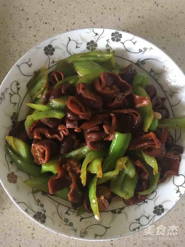尖椒肥腸的做法-家常味炒菜譜-易網健康養生網 尖椒肥腸的做法-家常味炒菜譜