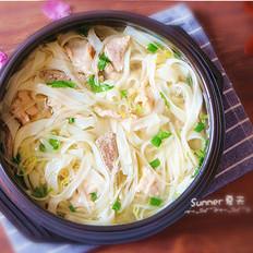 三鮮煮河粉的做法-家常味煮菜譜