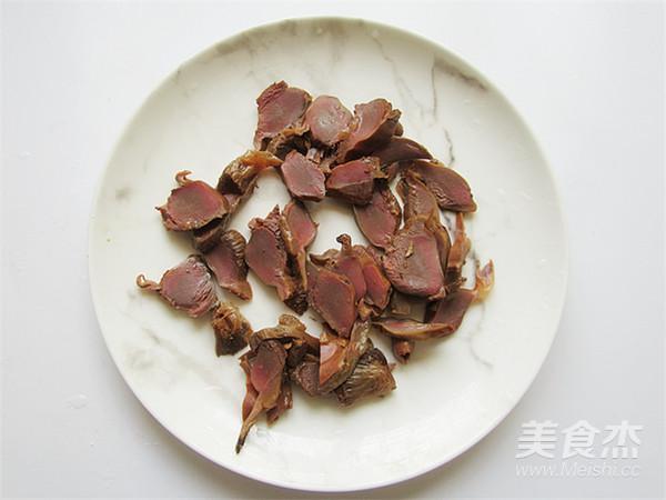 芹菜爆炒回鍋鴨胗的做法-家常味炒菜譜-易網健康養生網 芹菜爆炒回鍋鴨胗的做法-家常味炒菜譜