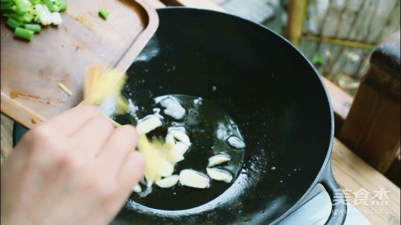 筍干炒回鍋肉的做法-家常味炒菜譜-易網(wǎng)健康養(yǎng)生網(wǎng) 筍干炒回鍋肉的做法-家常味炒菜譜