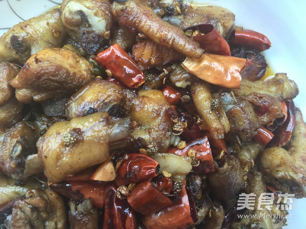 辣子雞爪的做法-香辣味炒菜譜-易網健康養生網 辣子雞爪的做法-香辣味炒菜譜